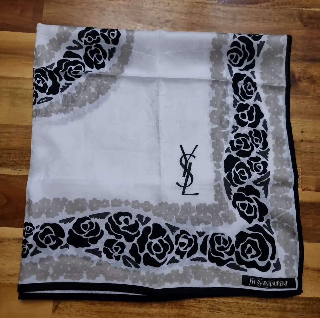 입생로랑YSL 로즈 보더  반다나/손수건/스카프 상품이미지4