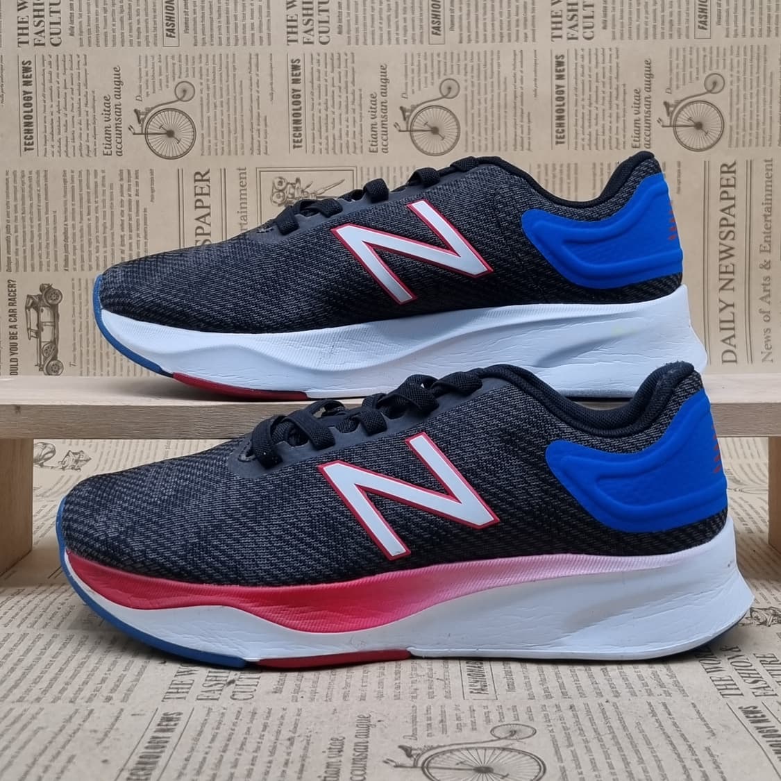 뉴발란스 스트릿런 런닝화250 상품이미지1