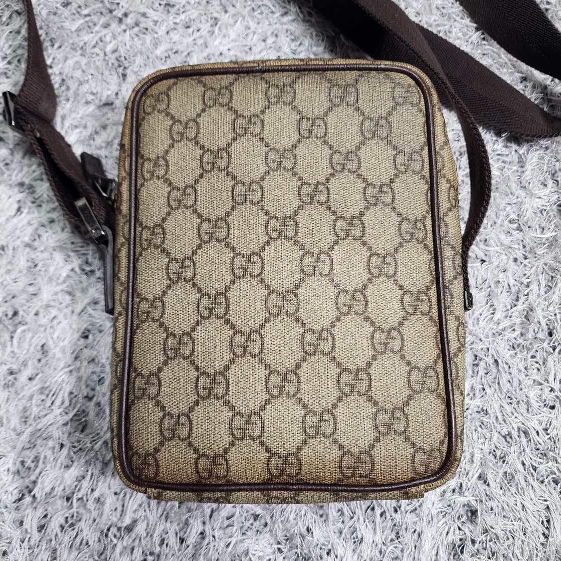 구찌 GG 슈프림 메신저백 크로스백 상품이미지2