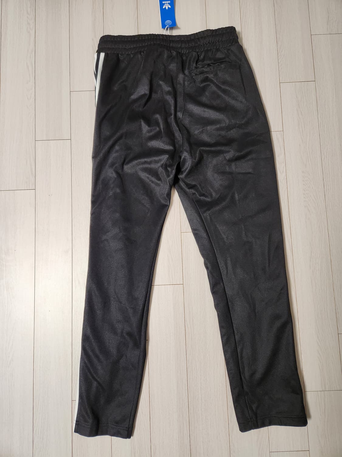 택 새상품)아디다스 베켄바우어 트랙 팬츠 사이즈xl

스포츠웨어/하의/바 상품이미지10