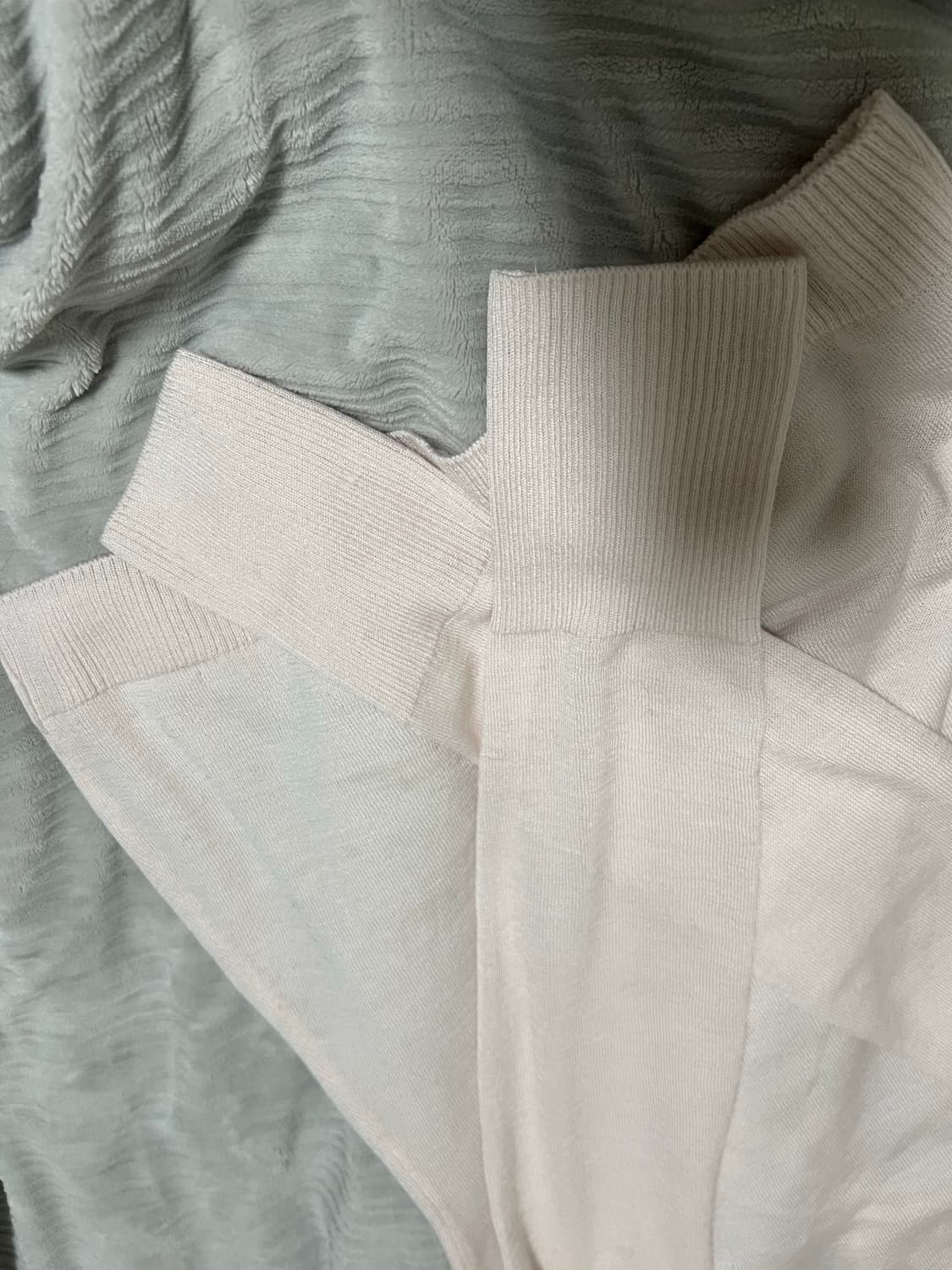 레이즈미야 아이리 셔링 니트 핑크 s 상품이미지6