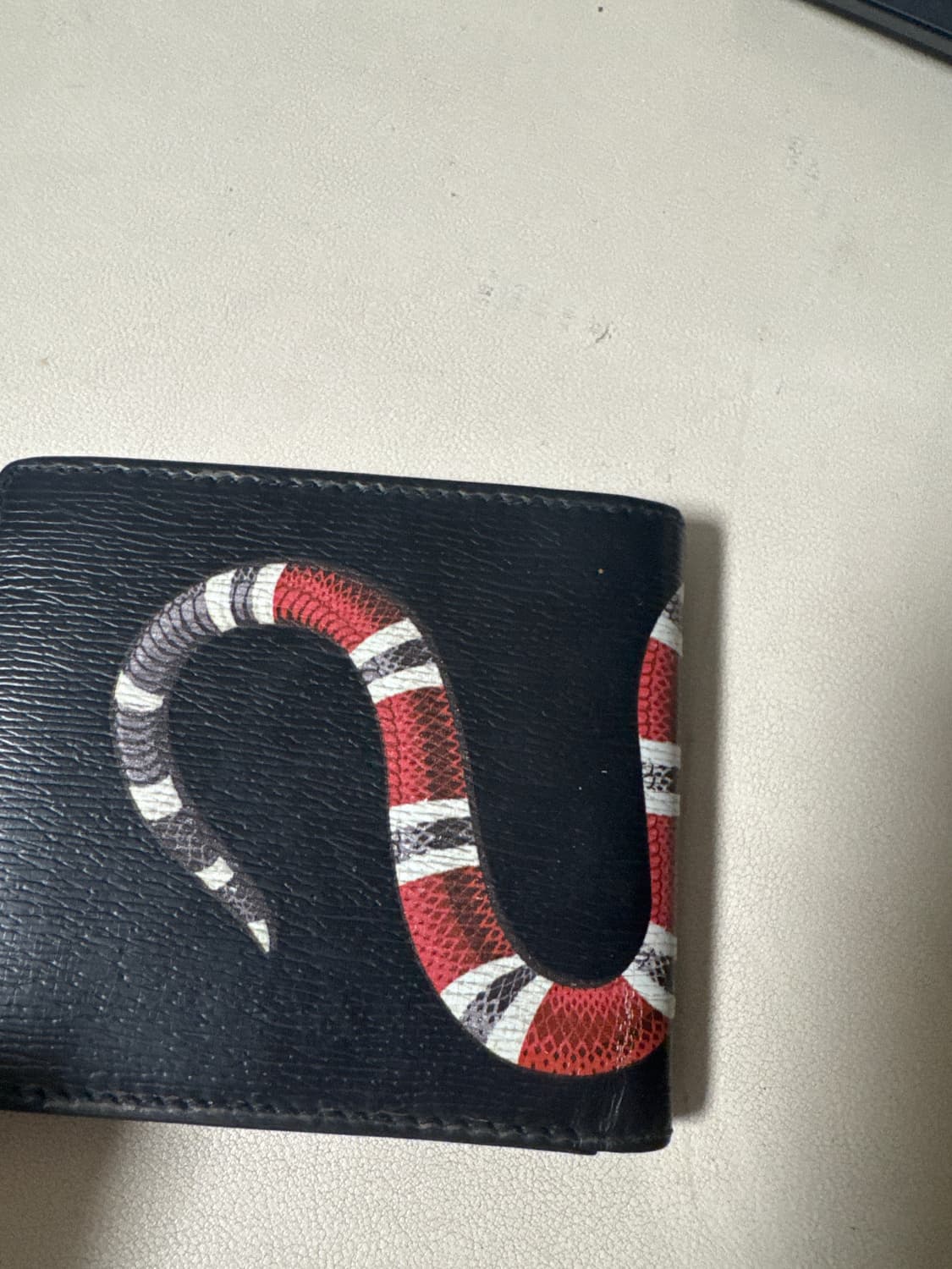 구찌 킹스네이크 반지갑 상품이미지3