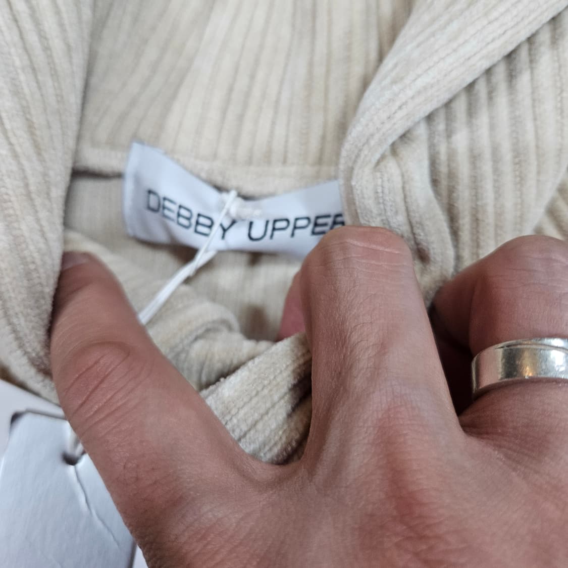 (새상품)데비어퍼(DEBBY UPPER) BEBETO 후드 크롭자켓 상품이미지9