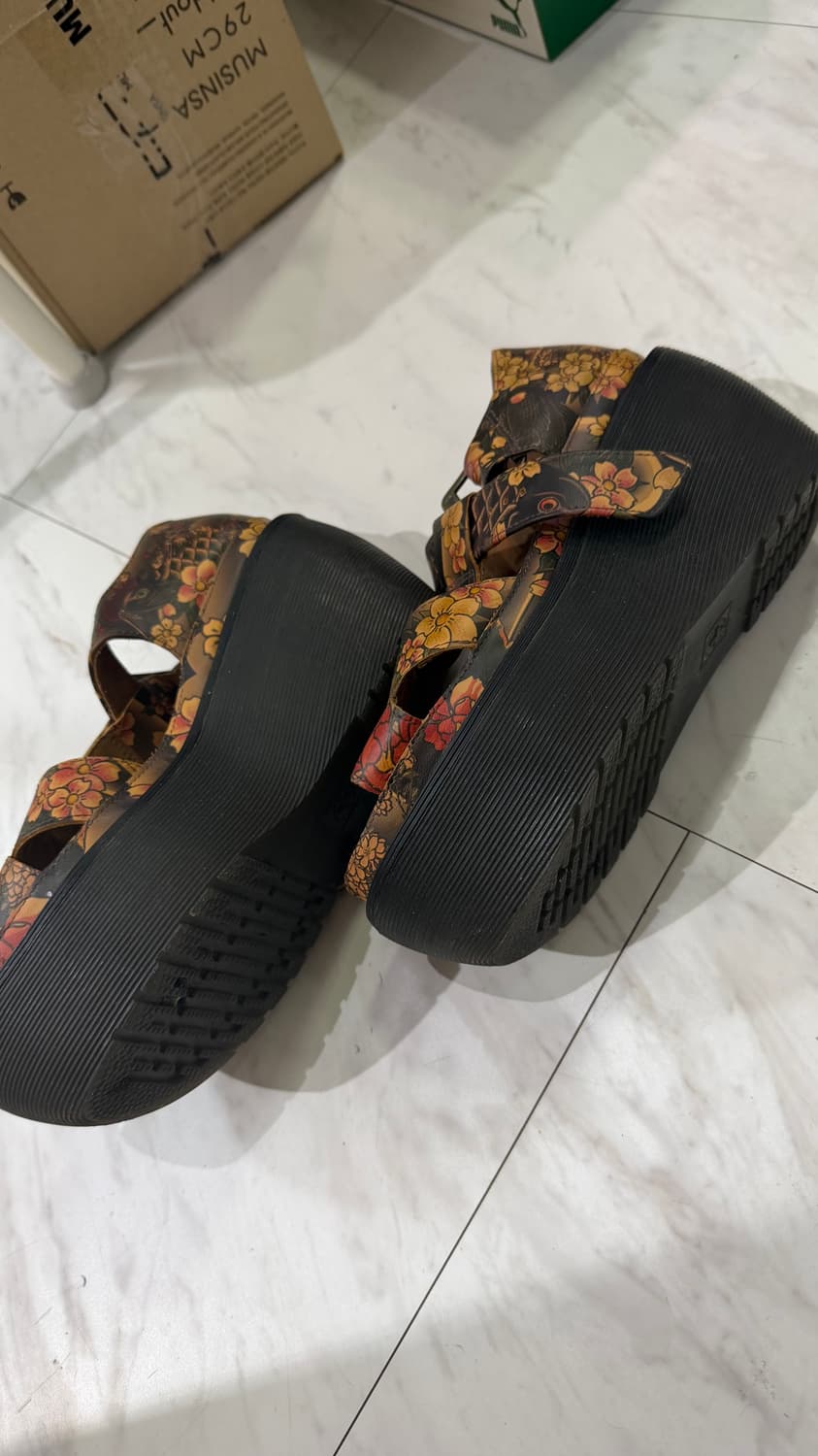 닥터마틴 ADAYA 웨지 샌들 이레즈미패턴 220 상품이미지2