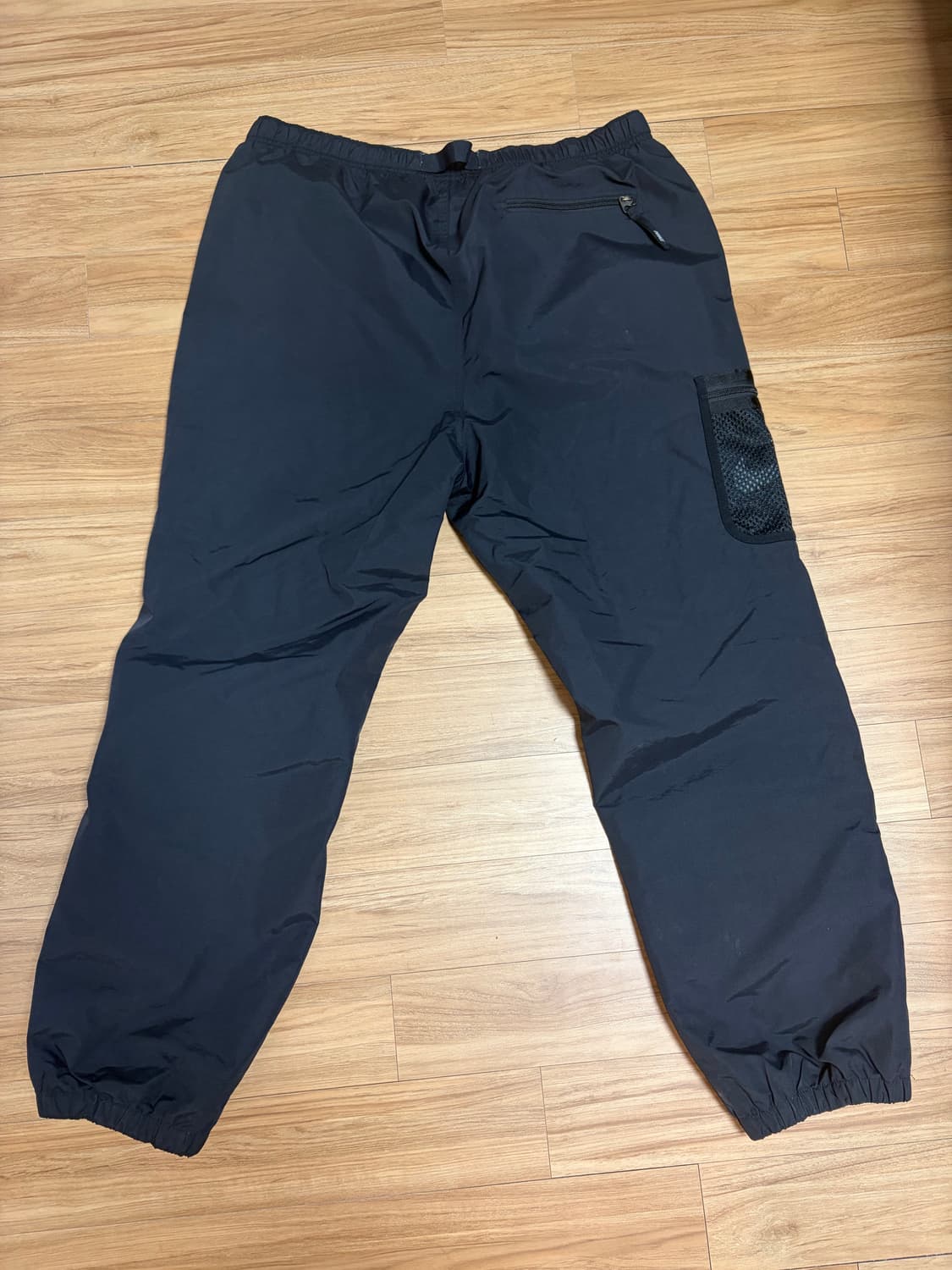 슈프림 X 나이키 트레일 러닝 팬츠 상품이미지2