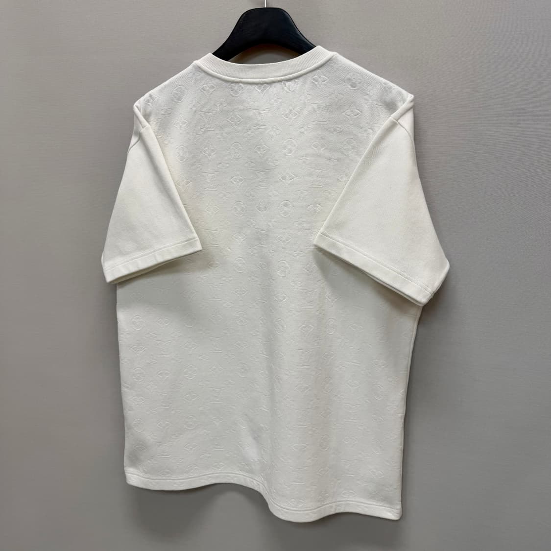 루이비통 시그니처 3D 포켓 모노그램 반팔티 ( 95~100 ) 상품이미지5