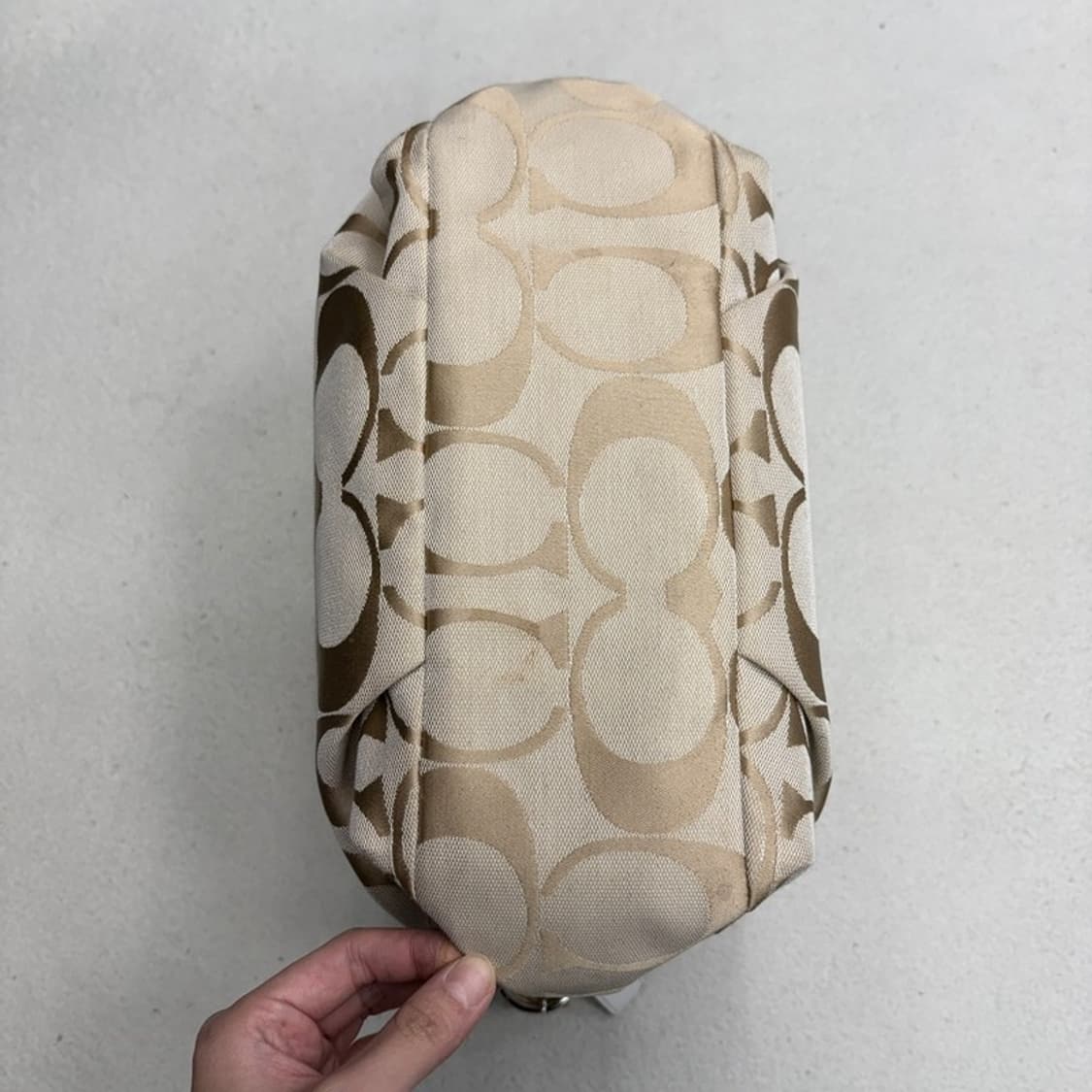 COACH 시그니처 캔버스 숄더백 상품이미지5