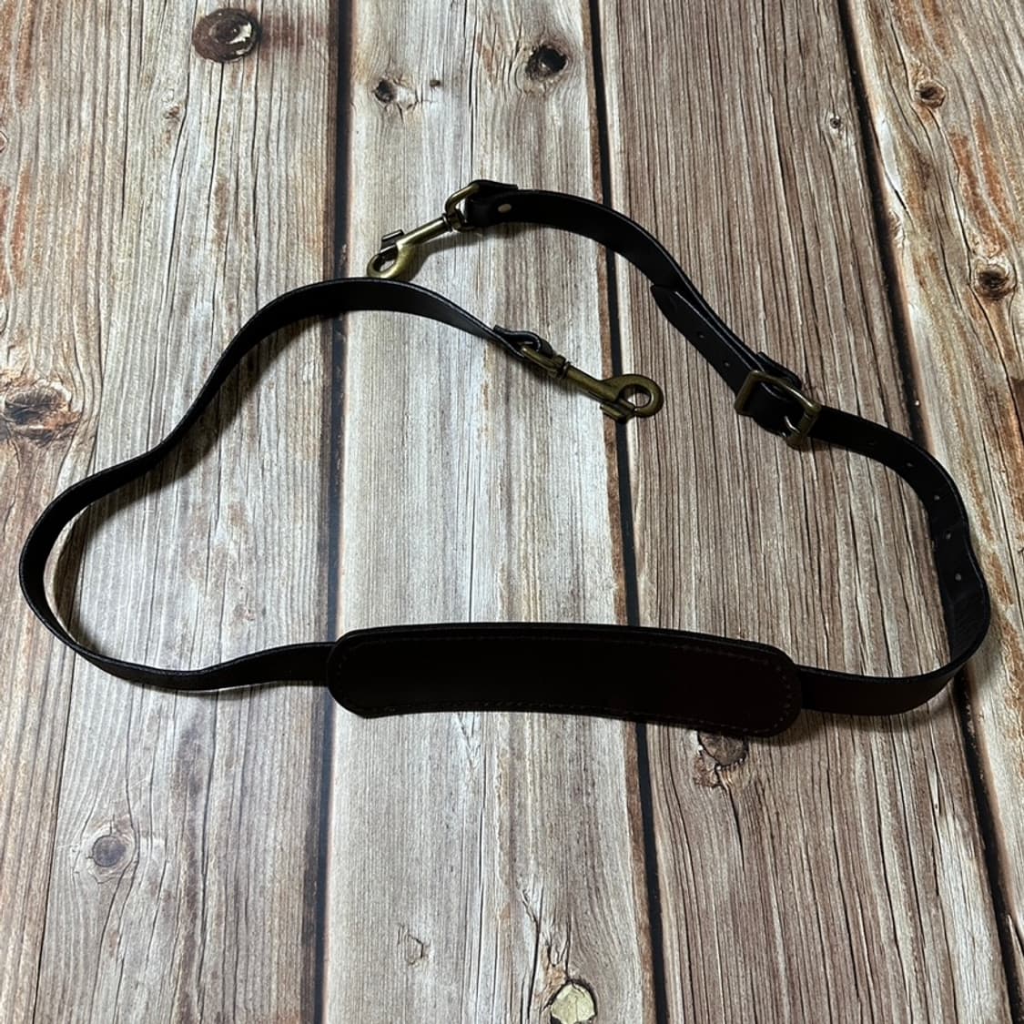 FILSON 필슨 레더 숄더 스트랩 위드 패드 브라운 색상 상품이미지2