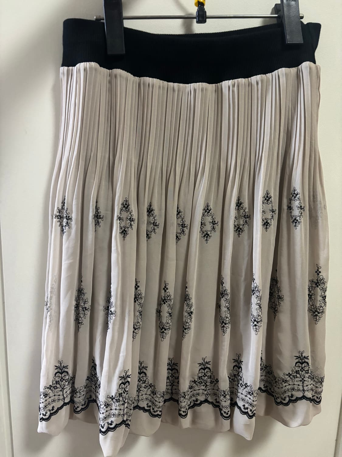 액시즈팜 스커트 상품이미지1