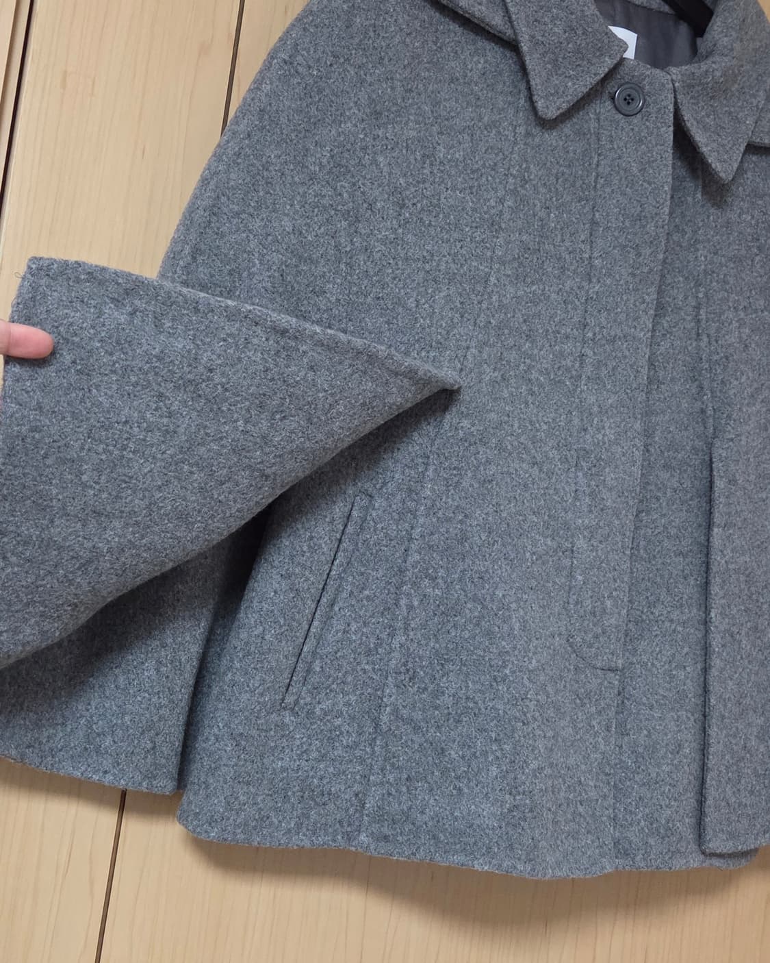 새상품) 르베인 2ND 케이프 후드 핸드메이드 코트 차콜 망토 상품이미지7