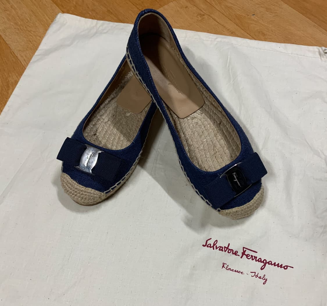 FERRAGAMO 페레가모 보우 디테일 데님 에스파드류(5-M 사이즈) 상품이미지1