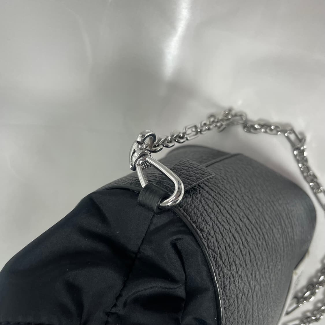마르지엘라 블랙 버킷백 체인 스트랩 A급 단품 상품이미지7