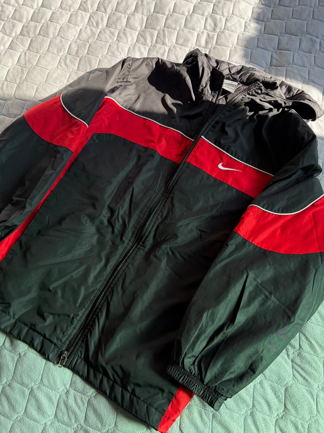 02s Nike 나이키 올드스쿨 레드블랙 누빔 바람막이 상품이미지1