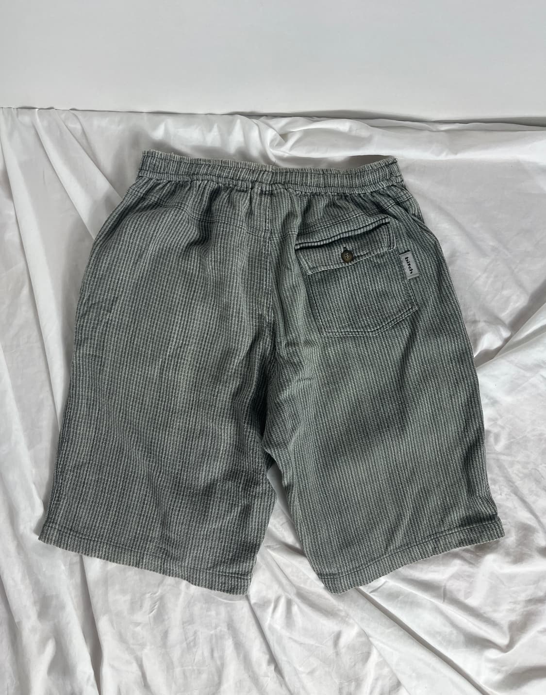 90s bitch skateboards 쇼트 팬츠 상품이미지2