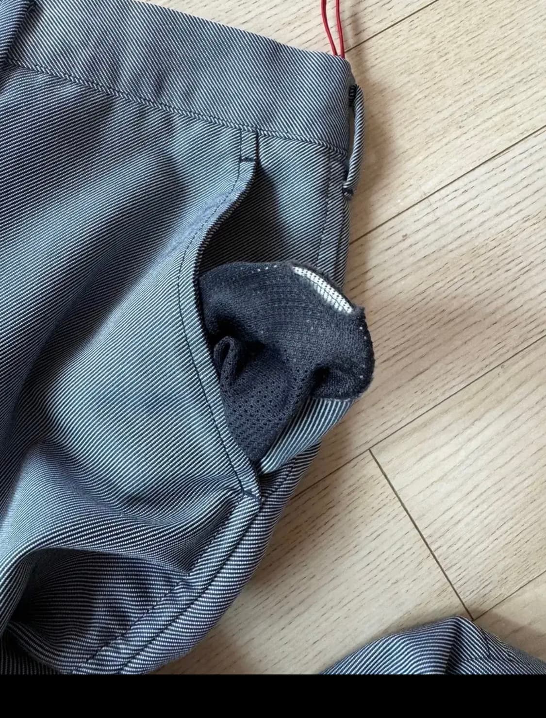 Prada 세미 부츠컷 지퍼 바지 상품이미지6