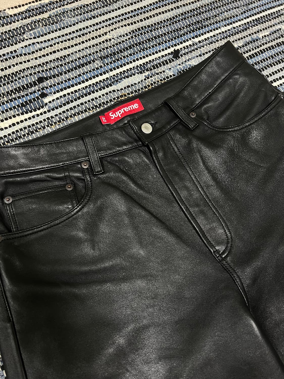 [32] 슈프림 레더 배기진 상품이미지3
