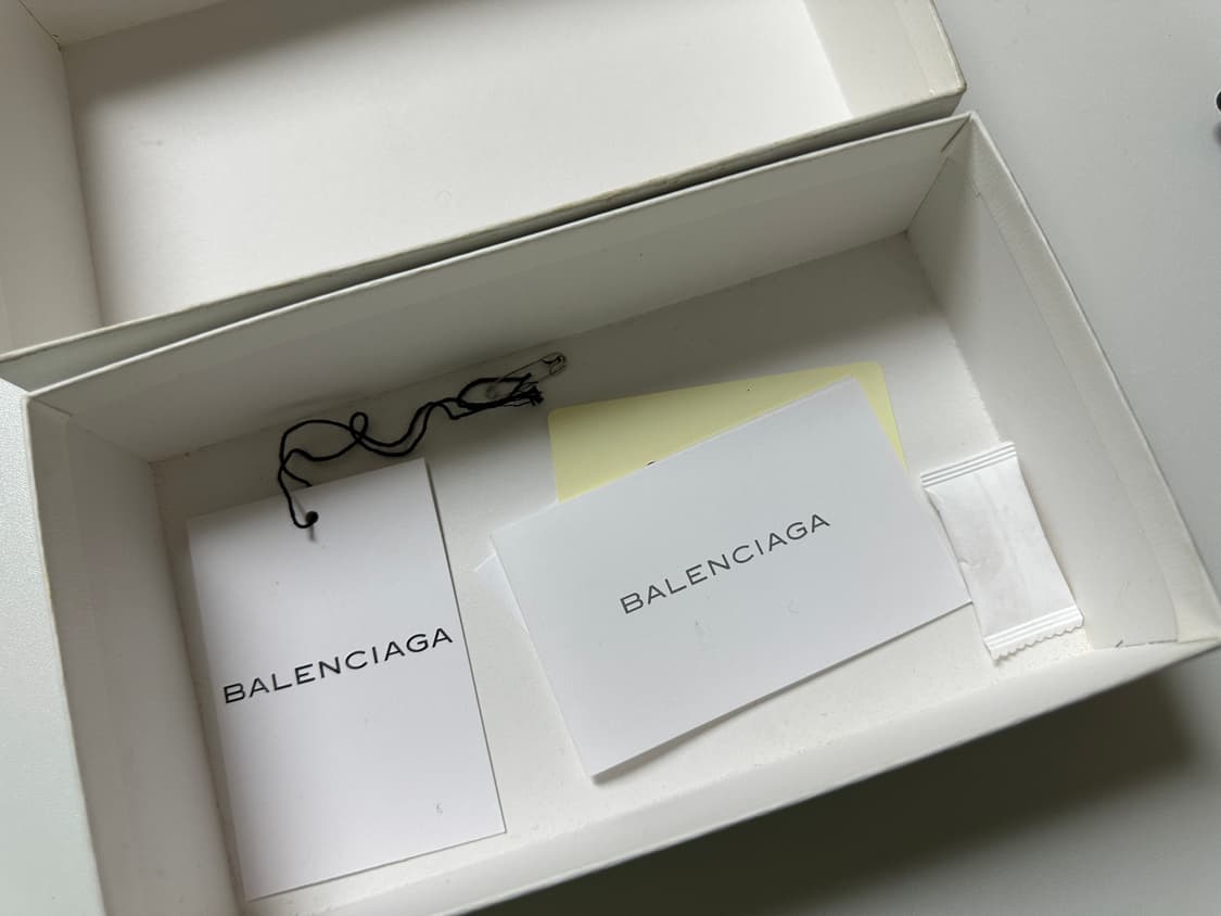 발렌시아가 모터 가죽 장지갑 블랙 상품이미지8