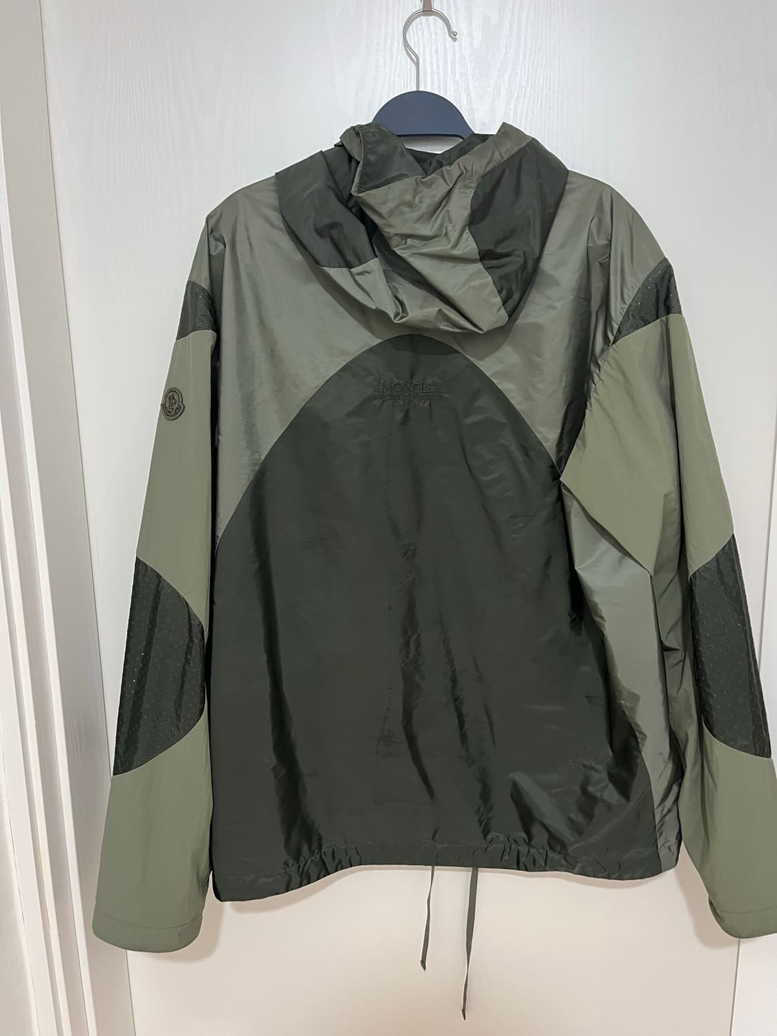 몽클레어 바람막이 상품이미지2