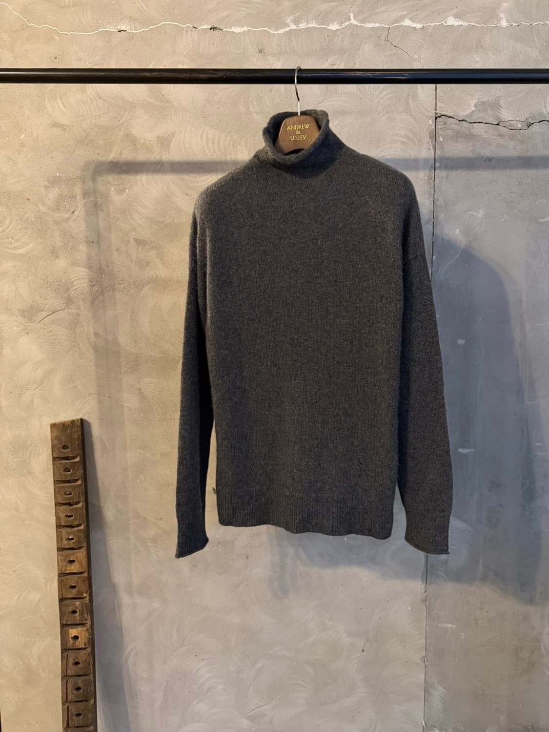 띠어리 캐시미어 터틀넥 니트 100 상품이미지1