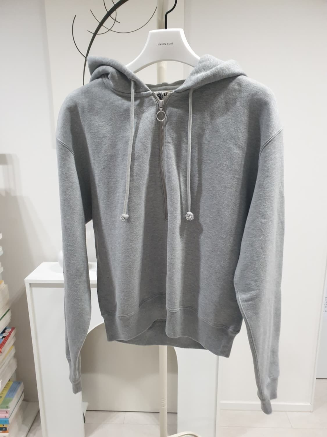 오라리 후드 맨투맨(새옷) 상품이미지1