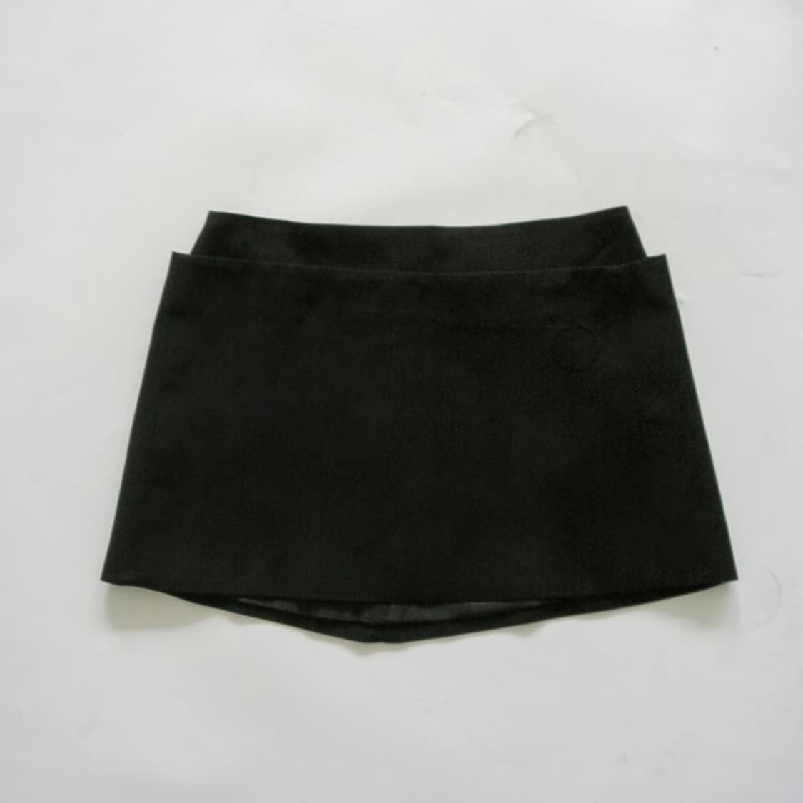Capri Mini Skirt - Black 상품이미지1