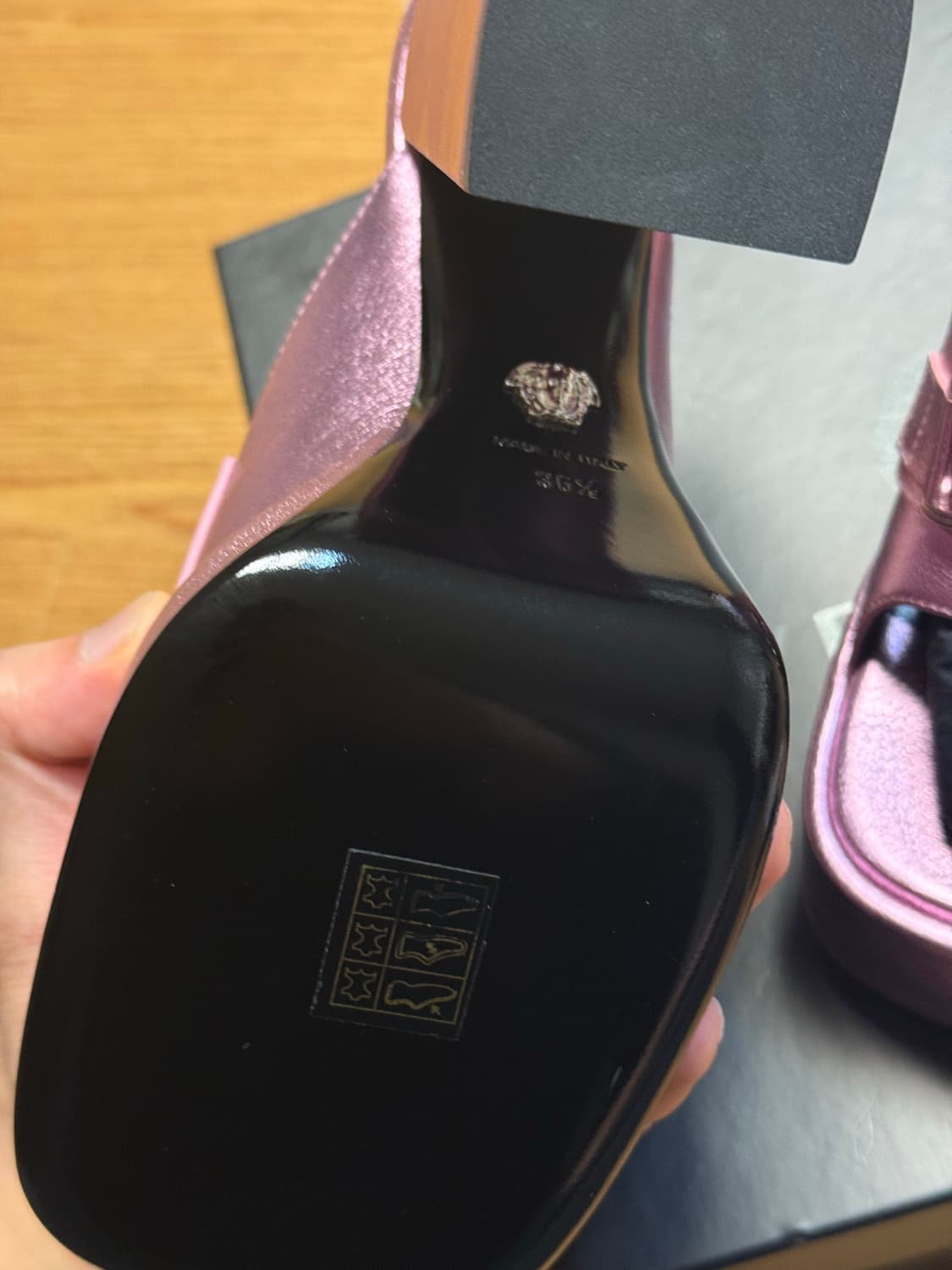 베르사체 메두사 95 metallic 핑크 플랫폼 뮬 상품이미지5