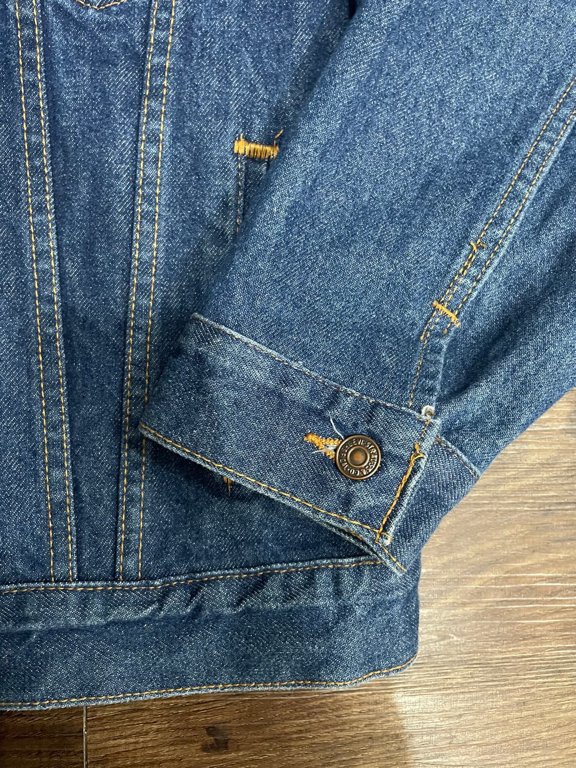 리바이스 민트급 90s USA 70516-0216 트러커 데님 자켓 상품이미지4