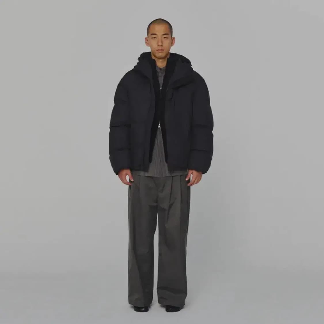 아모멘토 24fw 후디드 다운 푸퍼 / 블랙 / M 상품이미지1