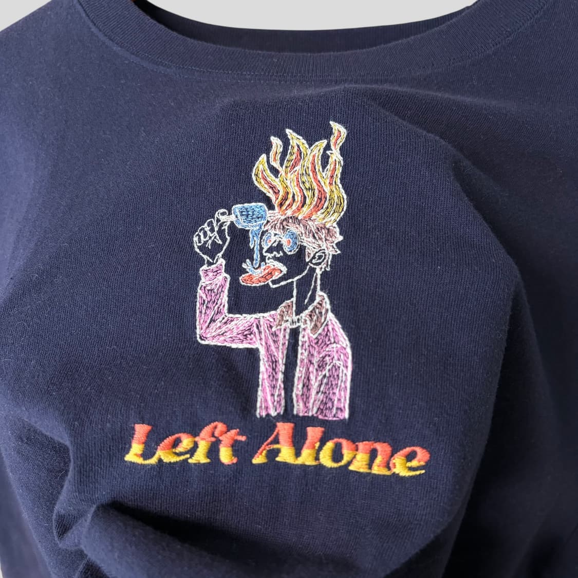 (XL)Left Alone 일러스트 자수 긴팔 티셔츠 상품이미지4