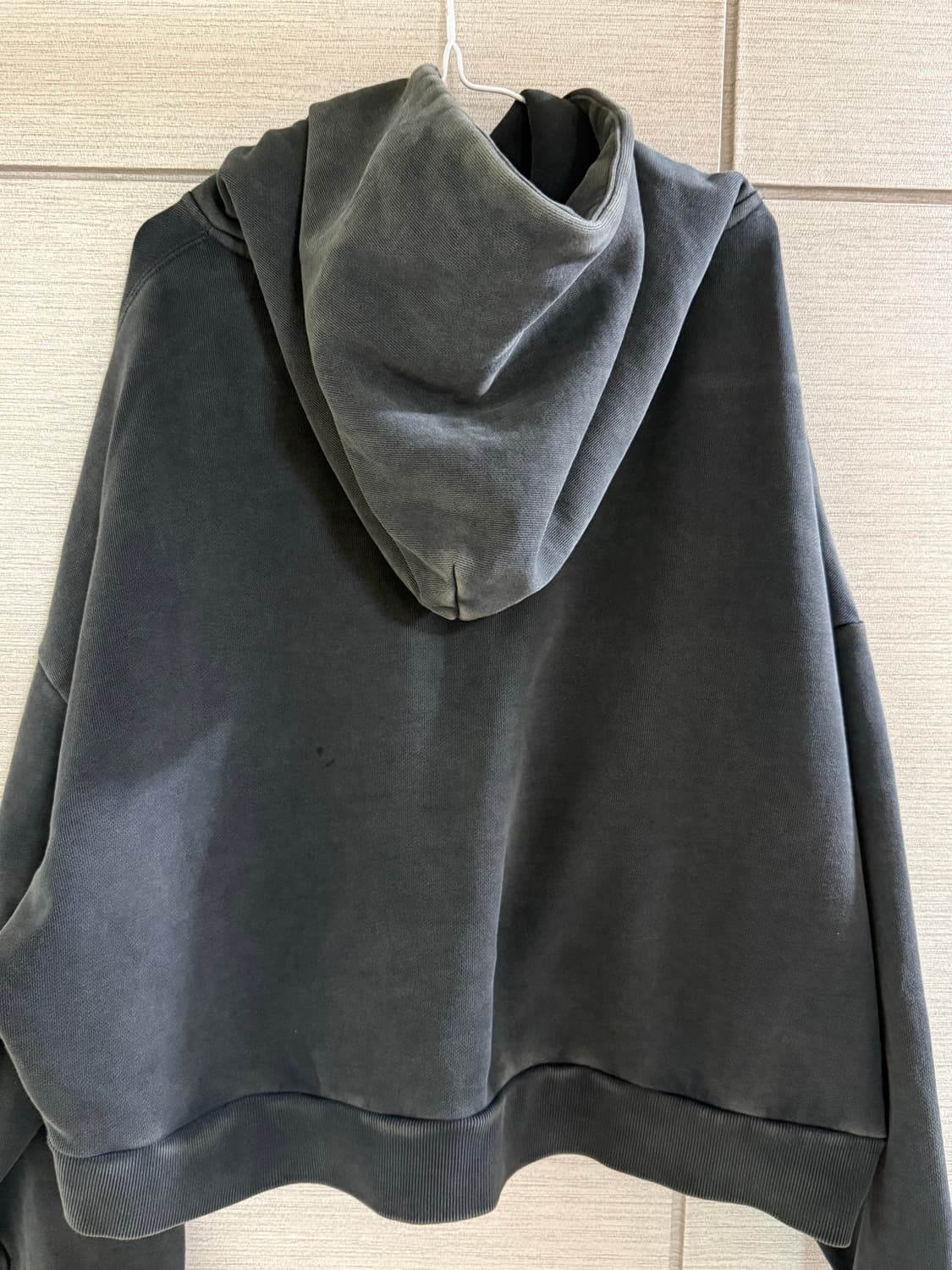 칸예 엔타이어 스튜디오 후드티 15만원 상품이미지3