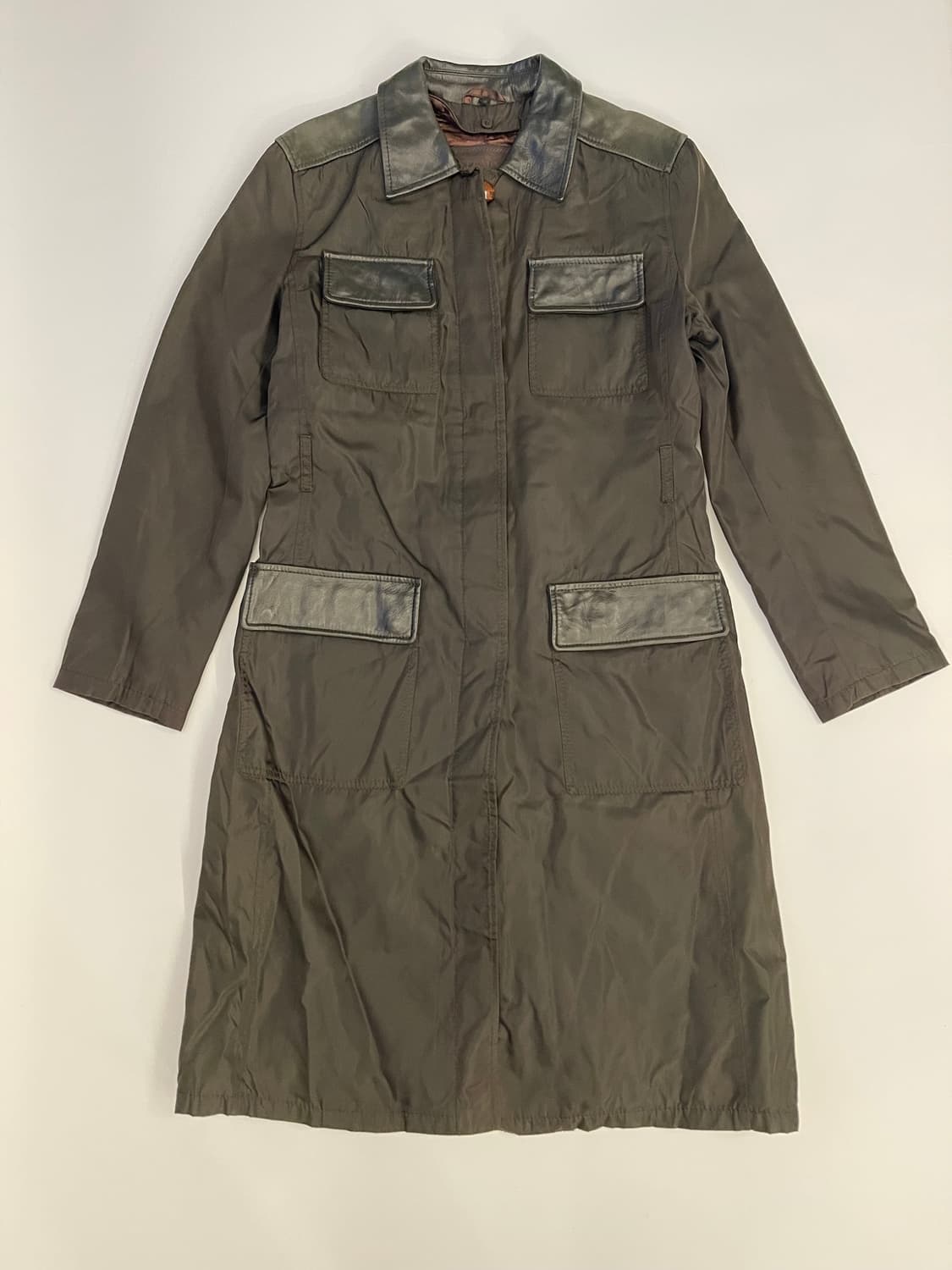 프라다 카키색 나일론 가죽 디테일 코트 M 상품이미지1