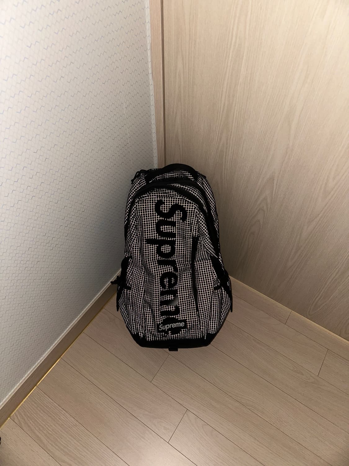 슈프림 24SS 백팩 상품이미지4