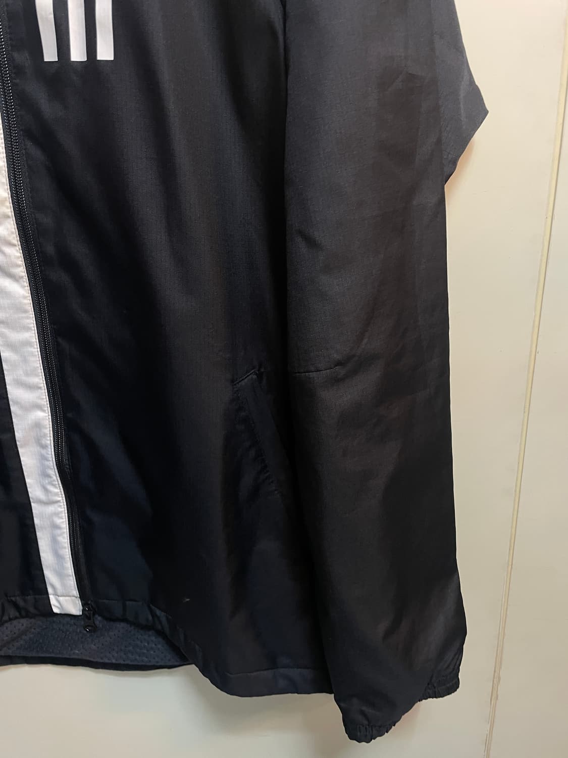 아디다스 바람막이 블랙 상품이미지4