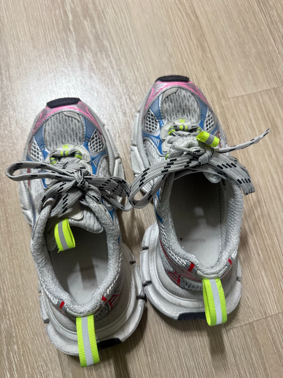 발렌시아가 3xl 멀티컬러 36 사이즈 상품이미지2