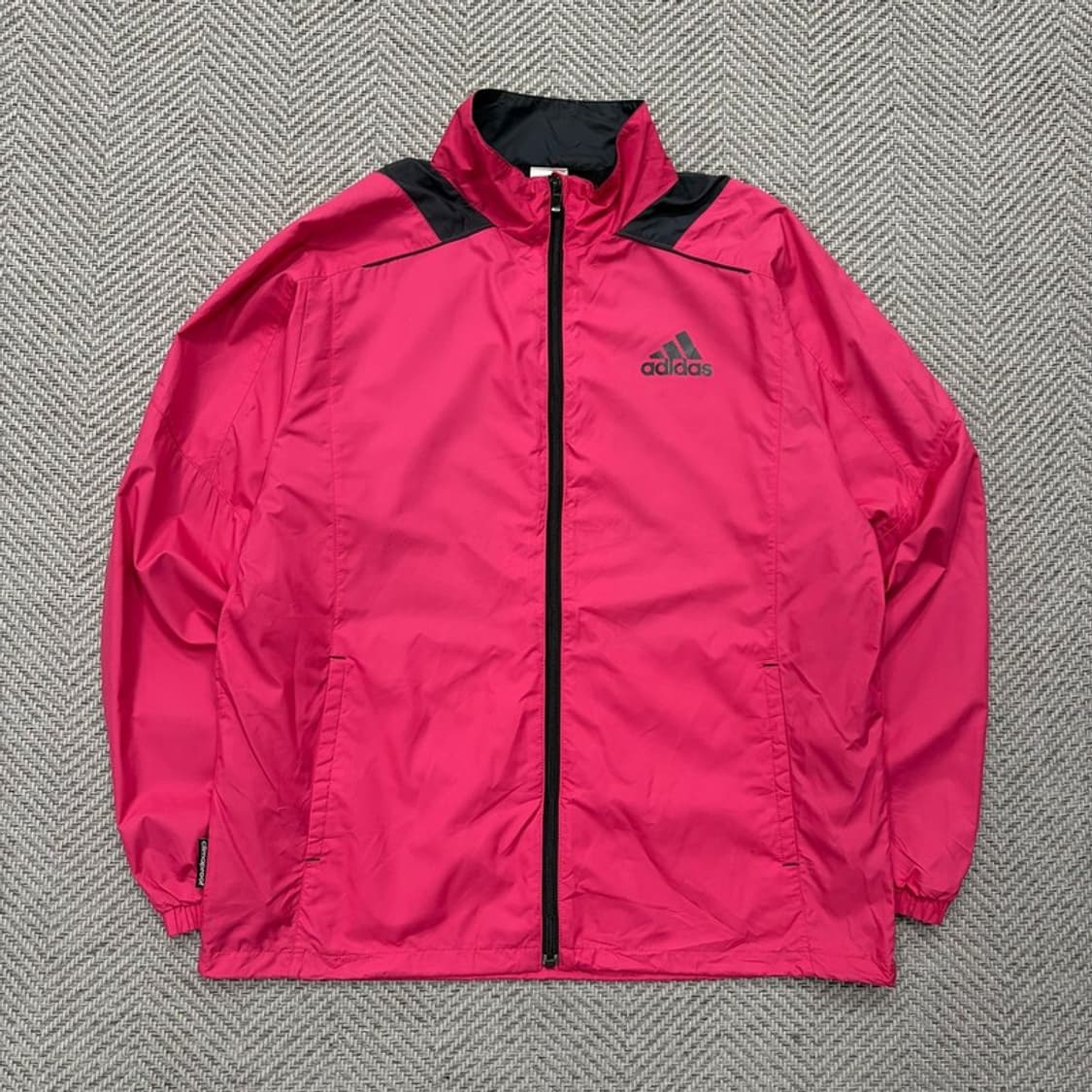 아디다스 베이직 로고 바람막이 v2023 상품이미지1