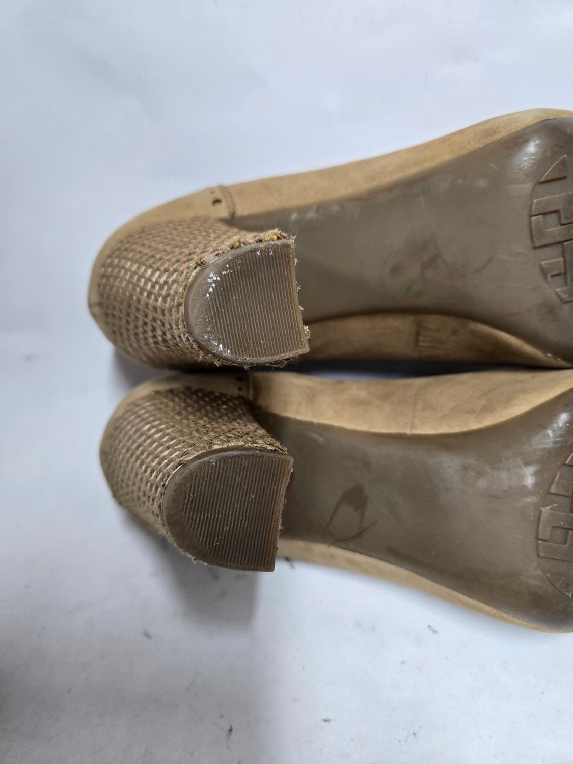 캠퍼 스웨이드 플랫폼 힐 펌프스 36 상품이미지7