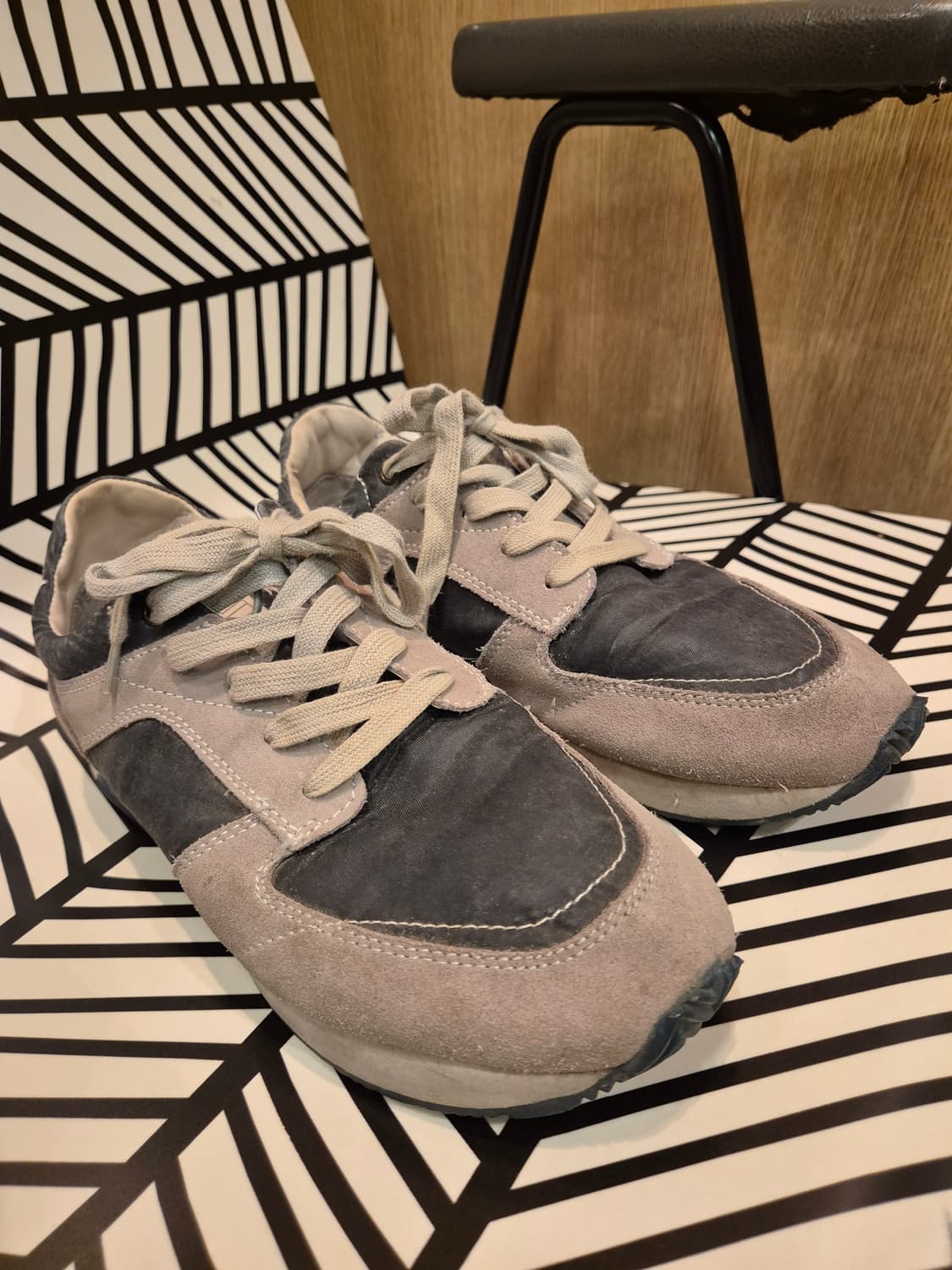 나파피리 스니커즈 265~270 판매합니다 
자연스런 사용감외엔 마모손상 상품이미지2