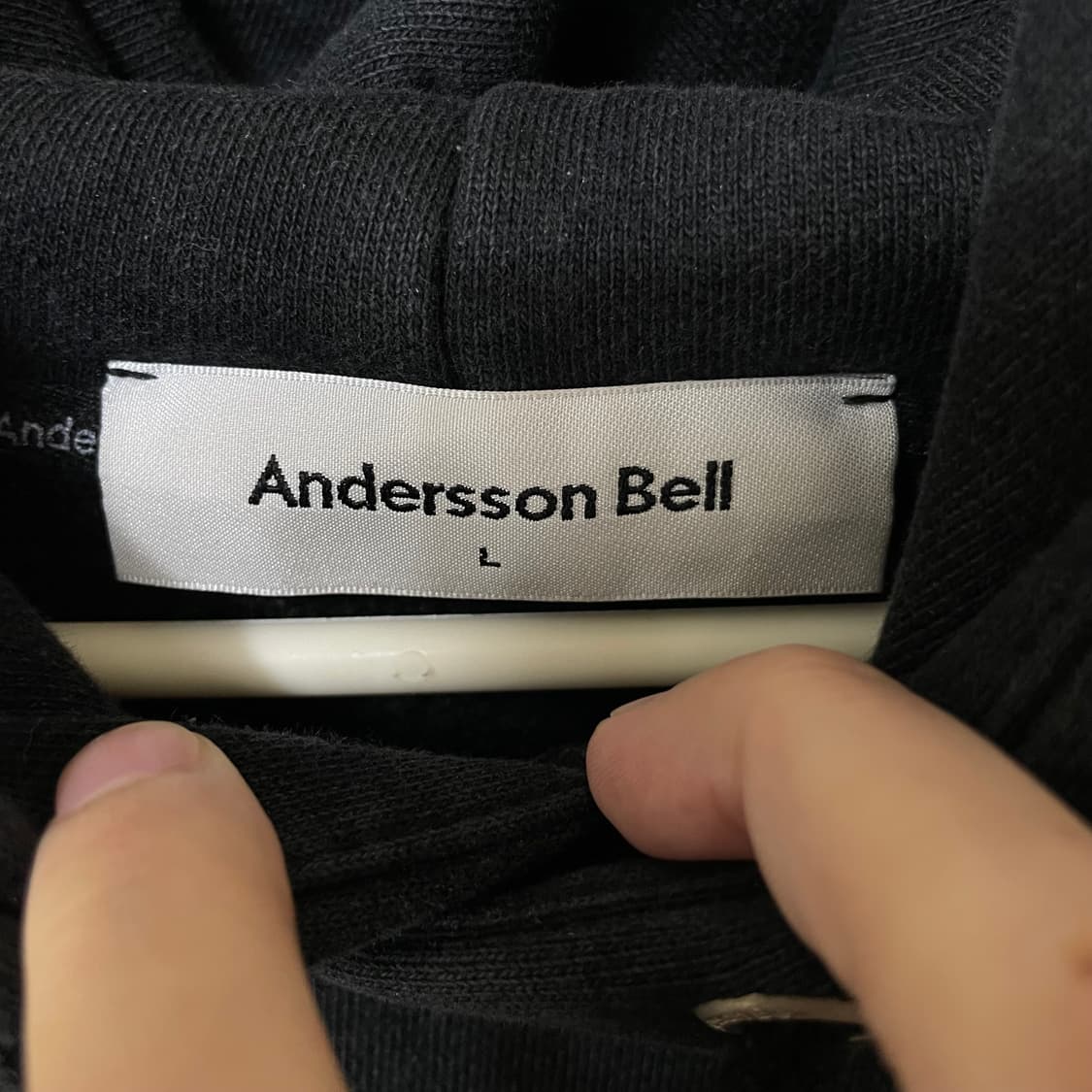 [ L ] 앤더슨벨 레터링 빅로고 후드티 상품이미지3