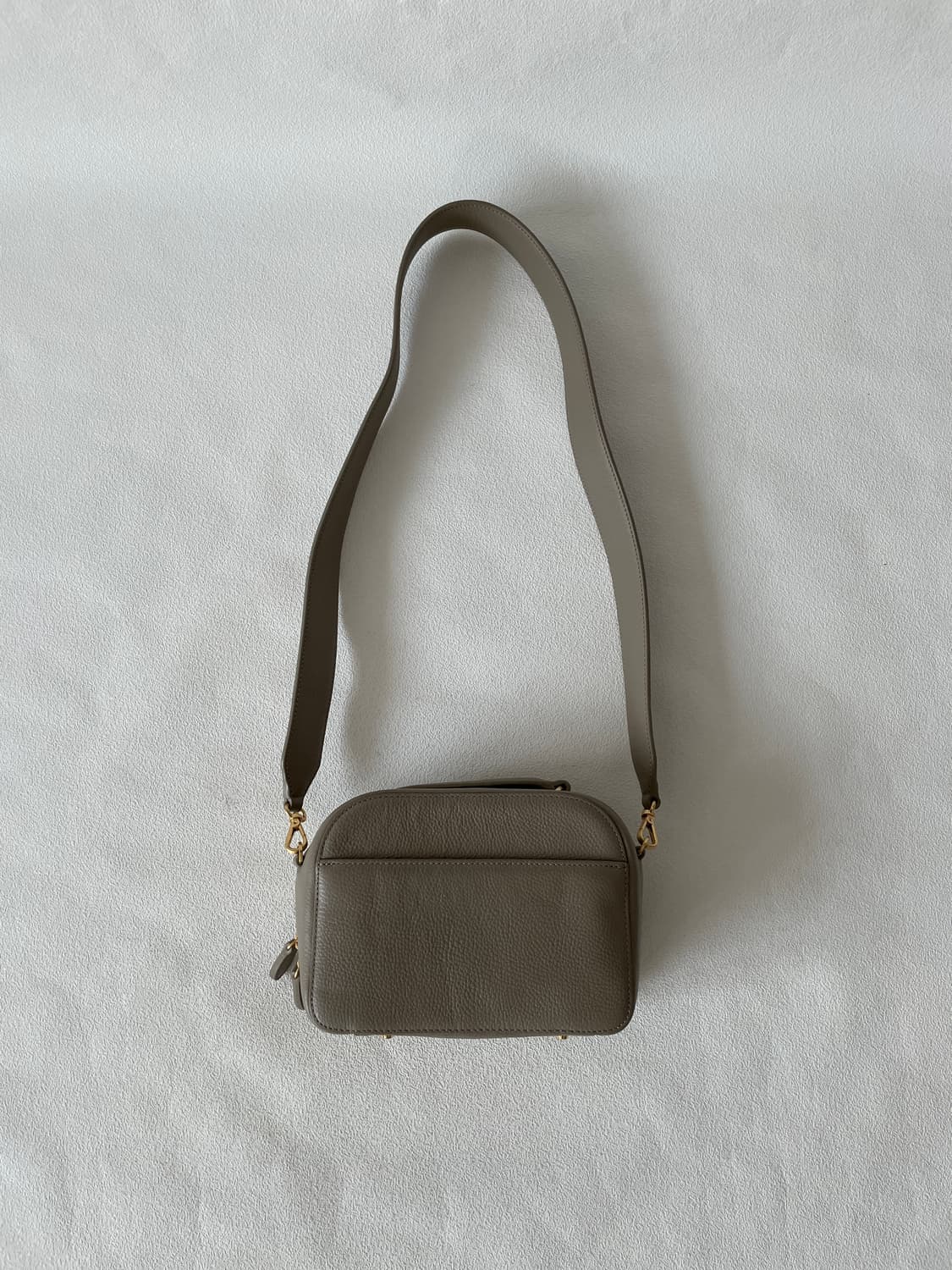 드메리엘(DEMERIEL) 레더 크로스백 상품이미지6