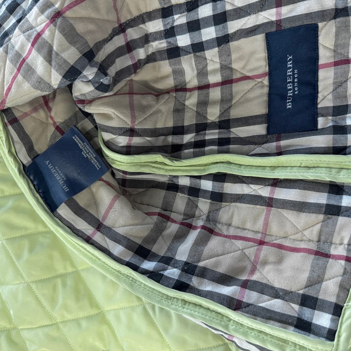 버버리 라임 퀼팅 자켓 상품이미지3