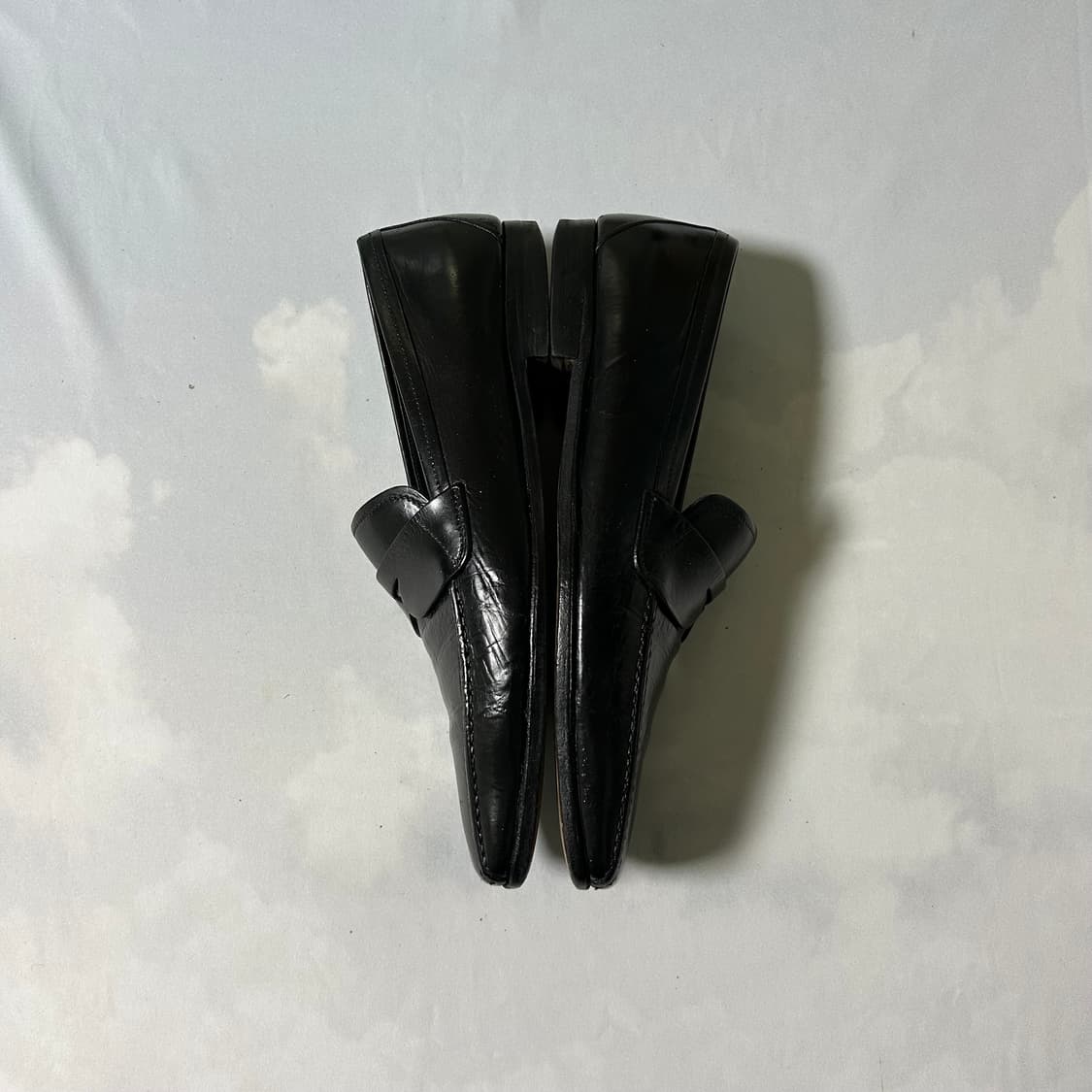 Prada classic semi square toe loafers 상품이미지4