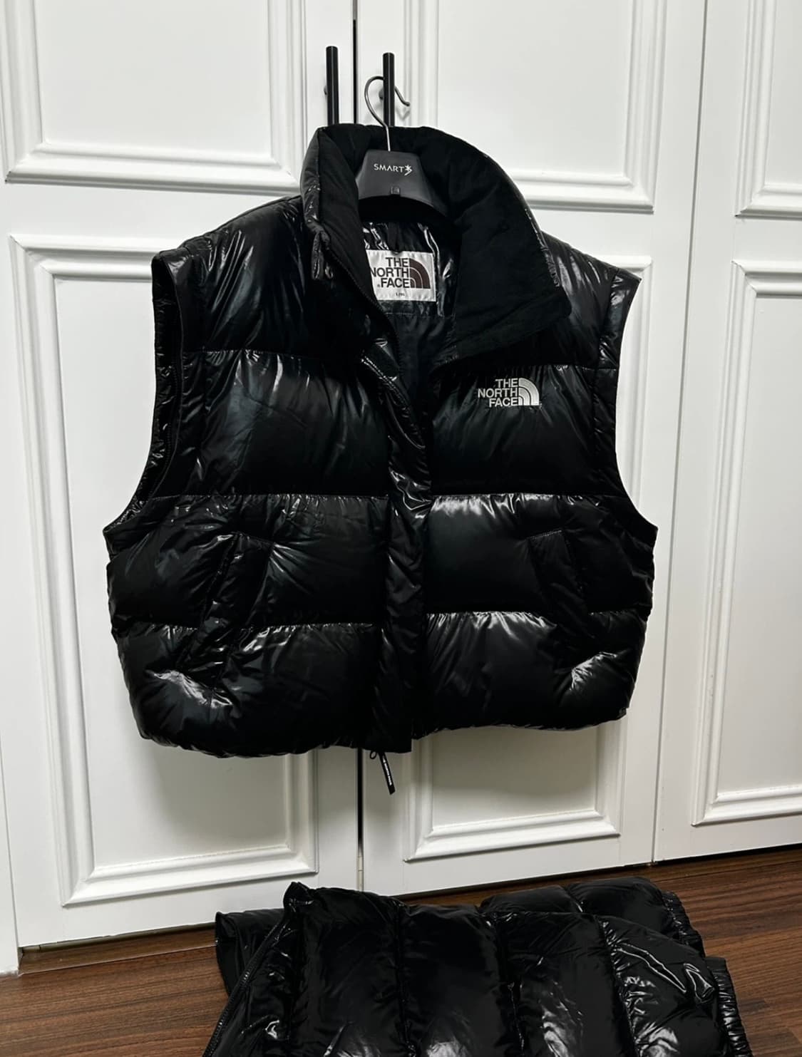 노스페이스 W 화이트라벨 글로시 디테처블 다운 자켓(95) 상품이미지2