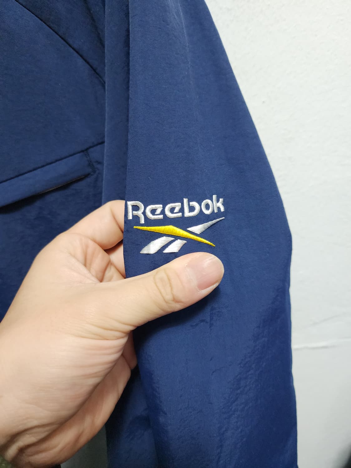 (새상품) 리복 클래식 빅로고 바람막이 3XL 상품이미지4