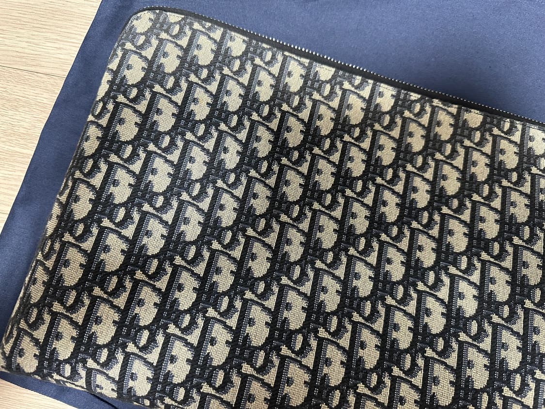 디올 A4 지퍼 파우치 상품이미지5