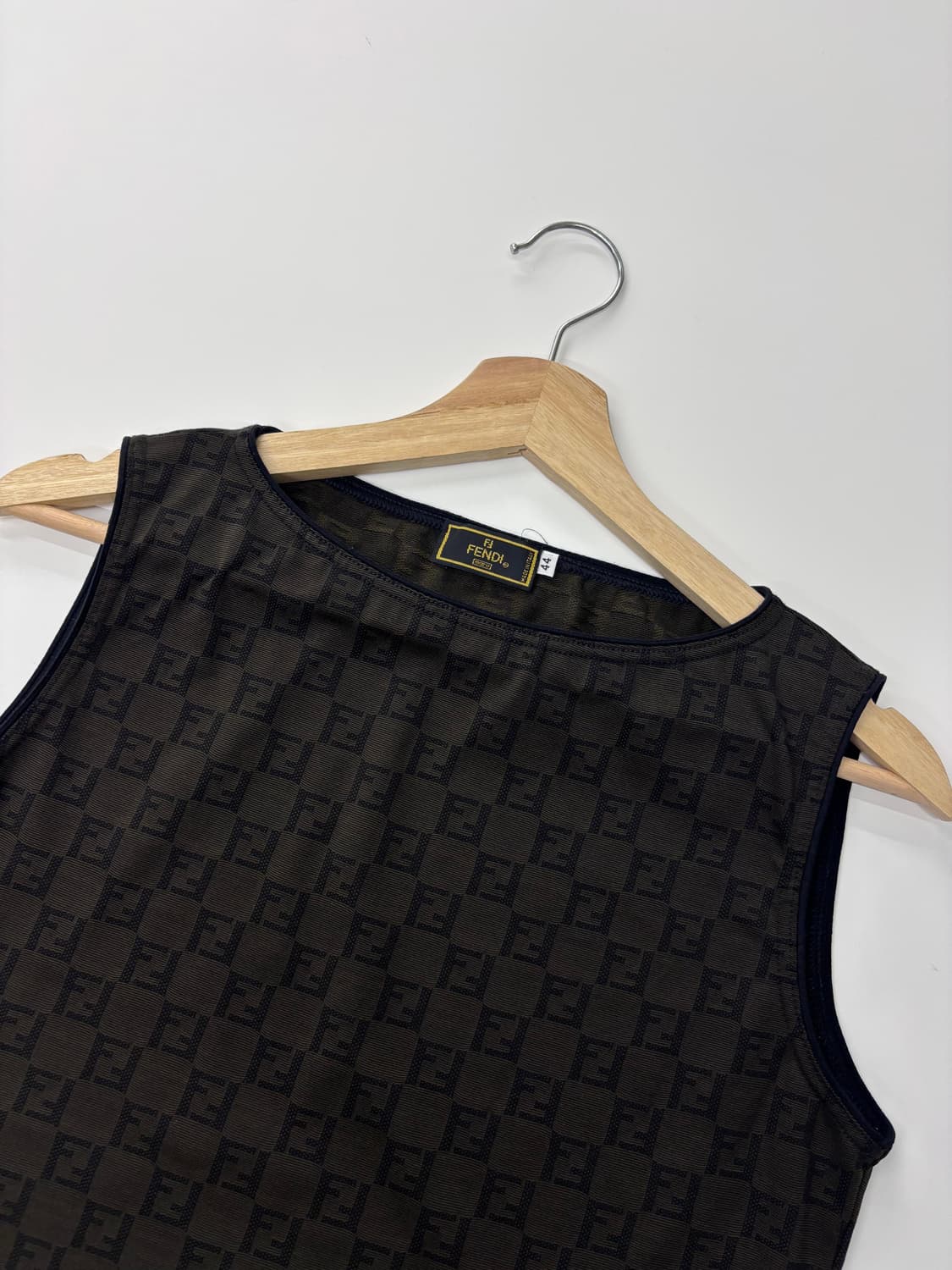 Fendi 펜디 주카 패턴 슬리브리스 탑 상품이미지8