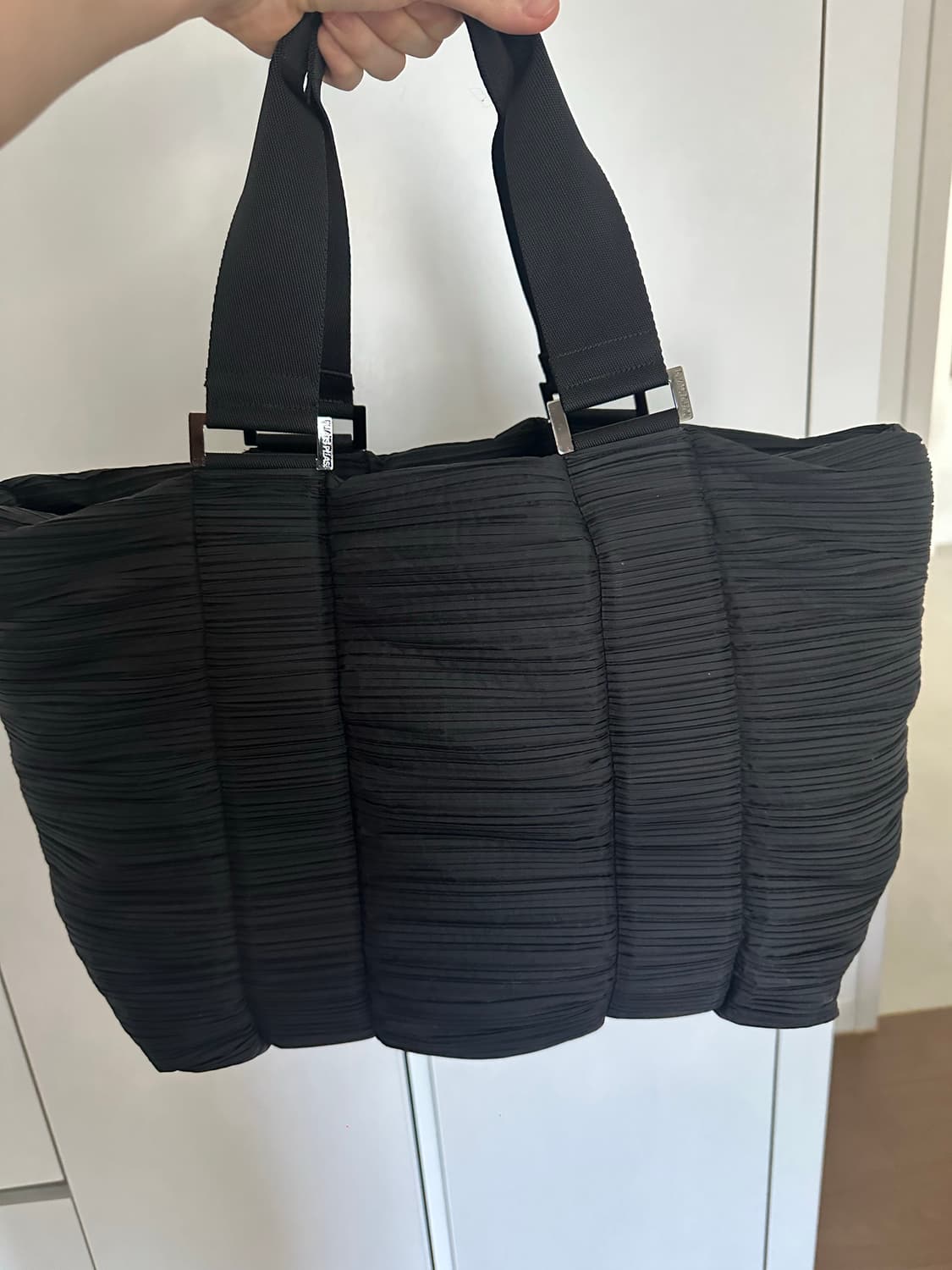 이세이미야케 플리츠 토트백 상품이미지1