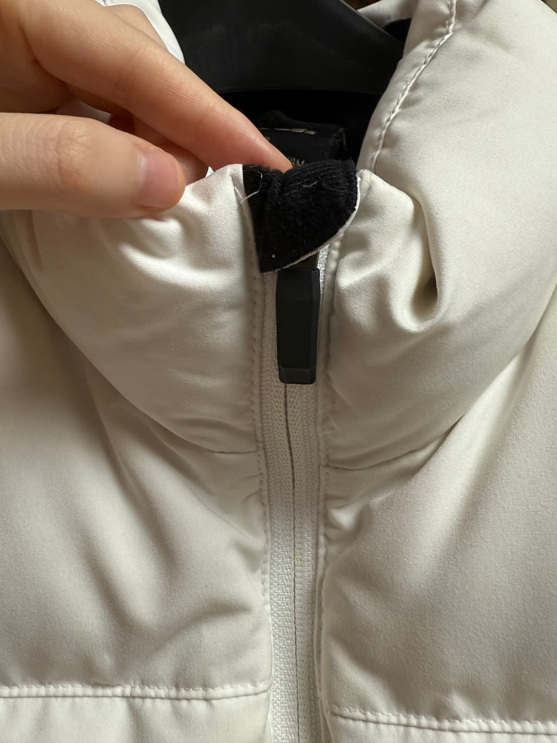 아디다스 화이트 조끼패딩 상품이미지3