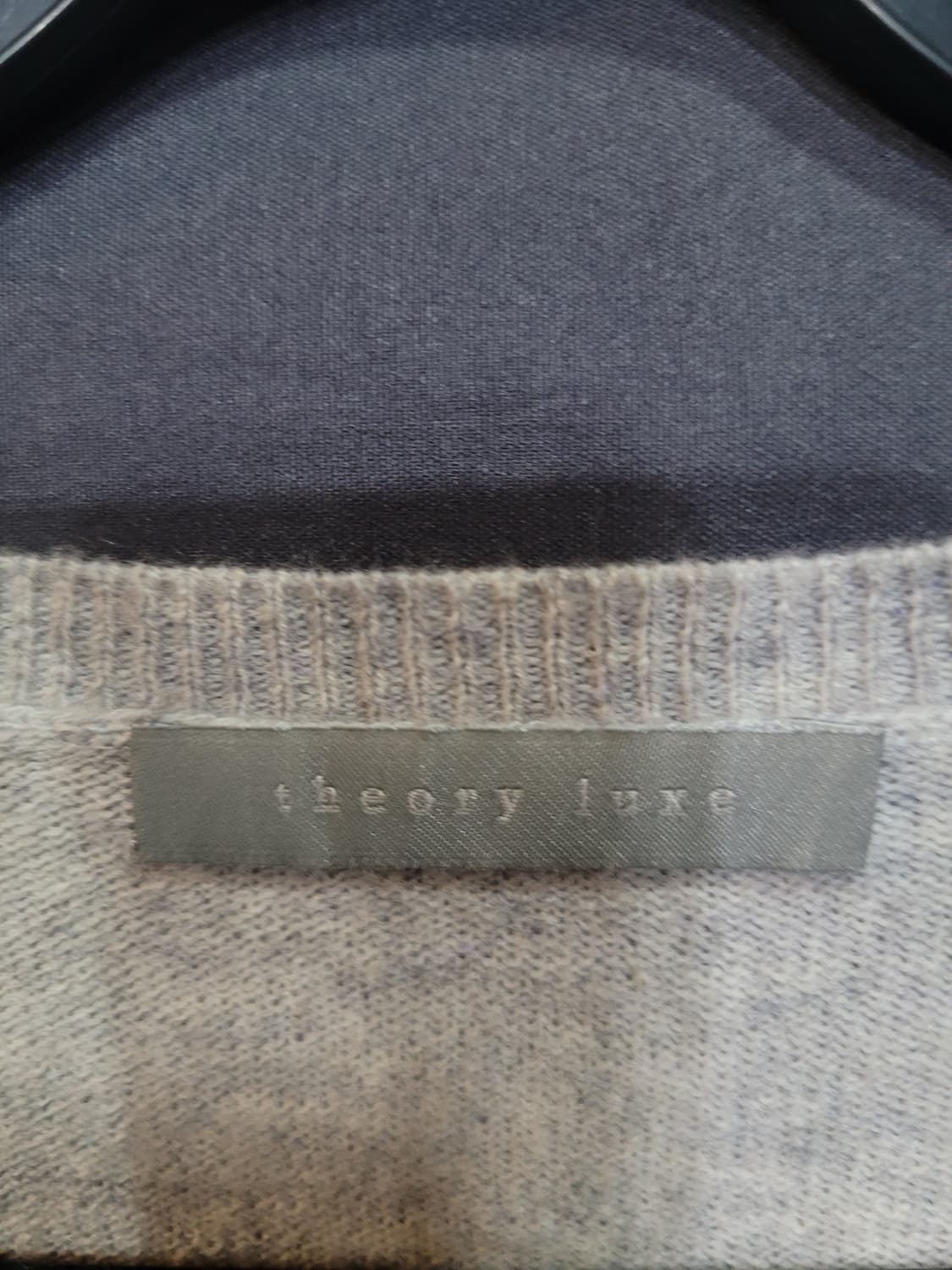 theory 띠어리 캐시미어 100% 브이넥 니트 상품이미지4