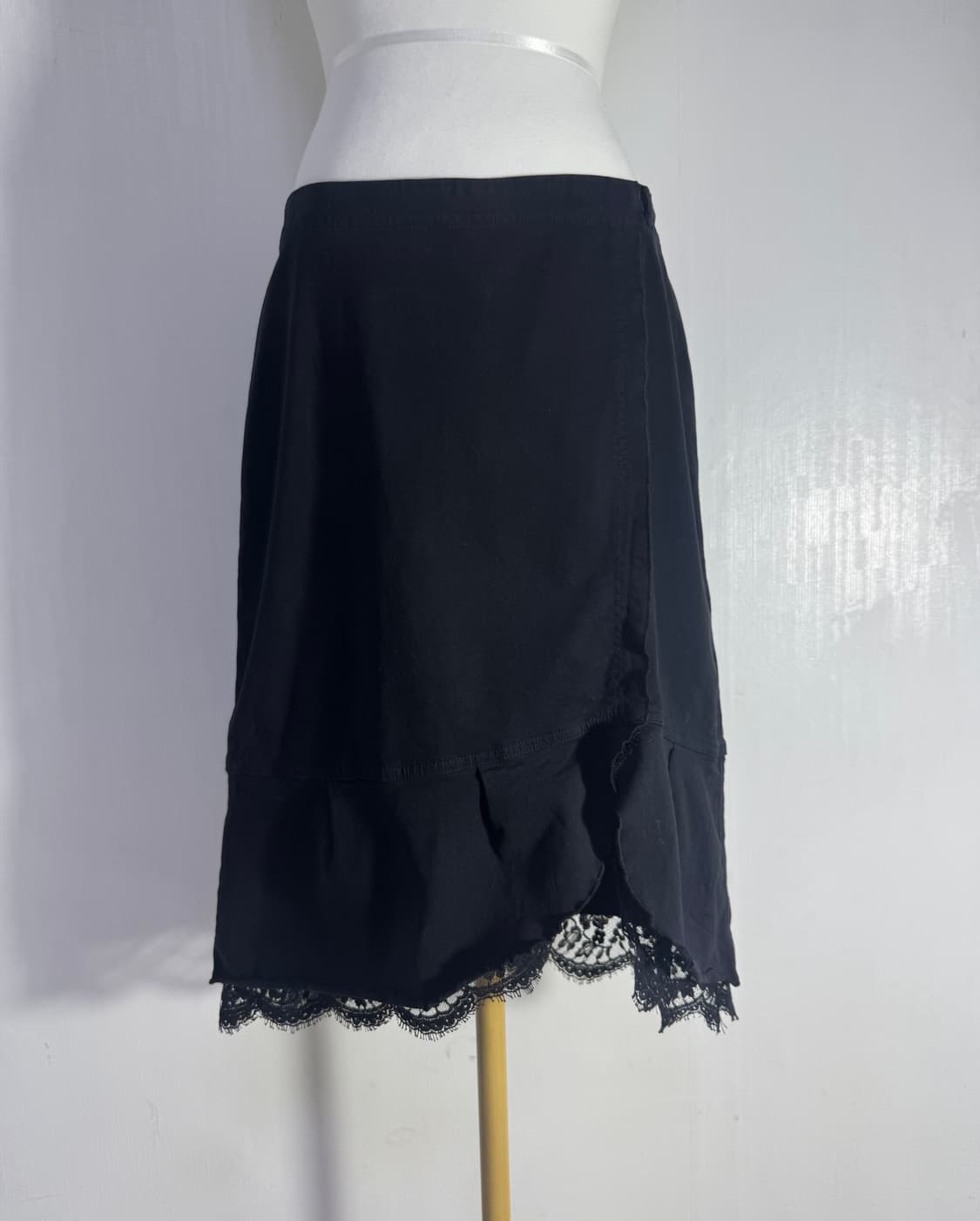 Transit 몰스킨 비대칭 레이스 트리밍 스커트 상품이미지1