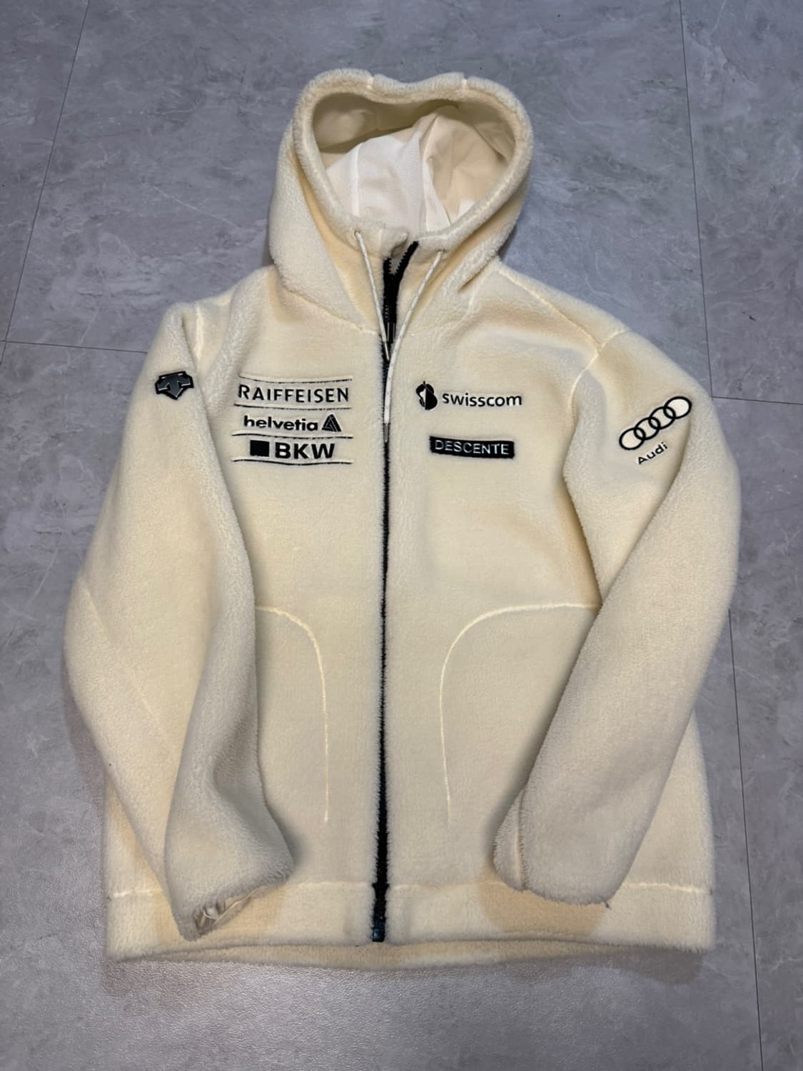 데상트 상품이미지1